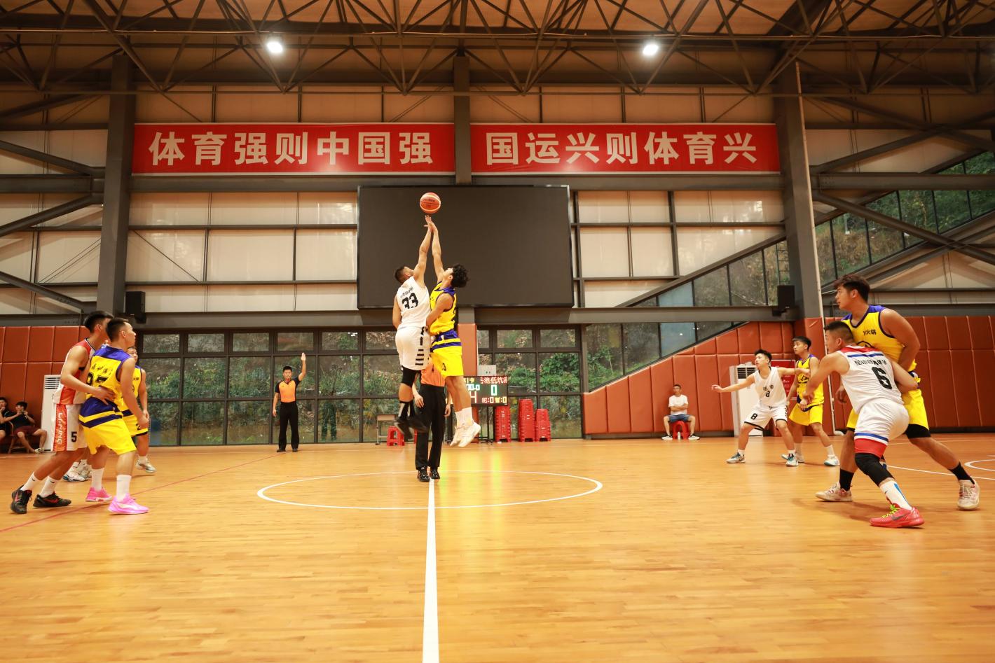 队伍们备战体育盛宴，精彩比赛即将拉开帷幕